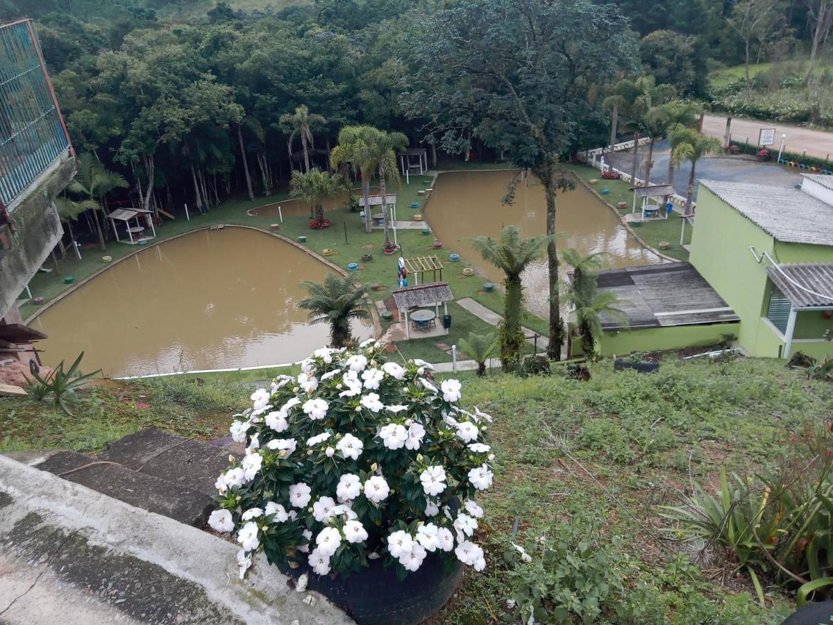 Pesqueiro Restaurante E Pousada Pingo De Ouro Piedade  Buitenkant foto